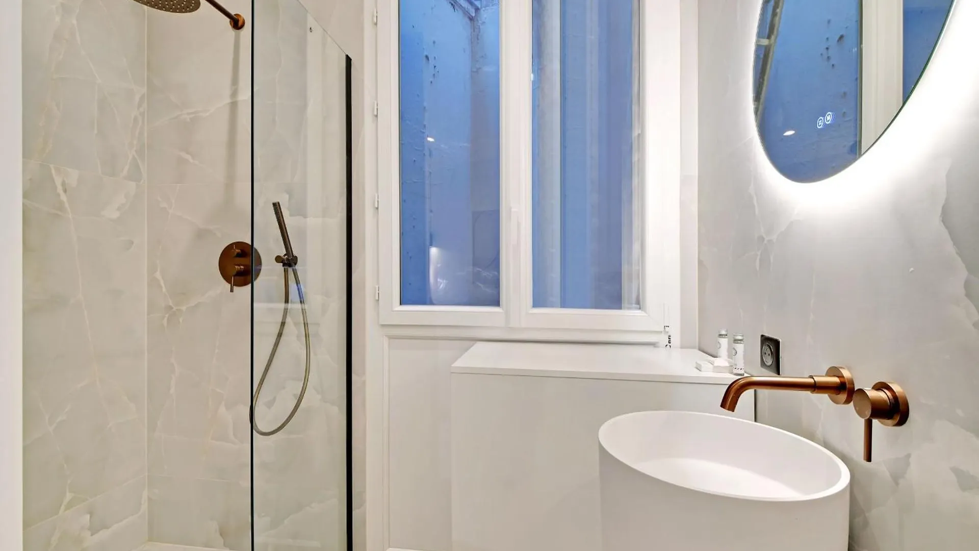 Spacious Apartment - 3Bdr-6P Paris 0*,