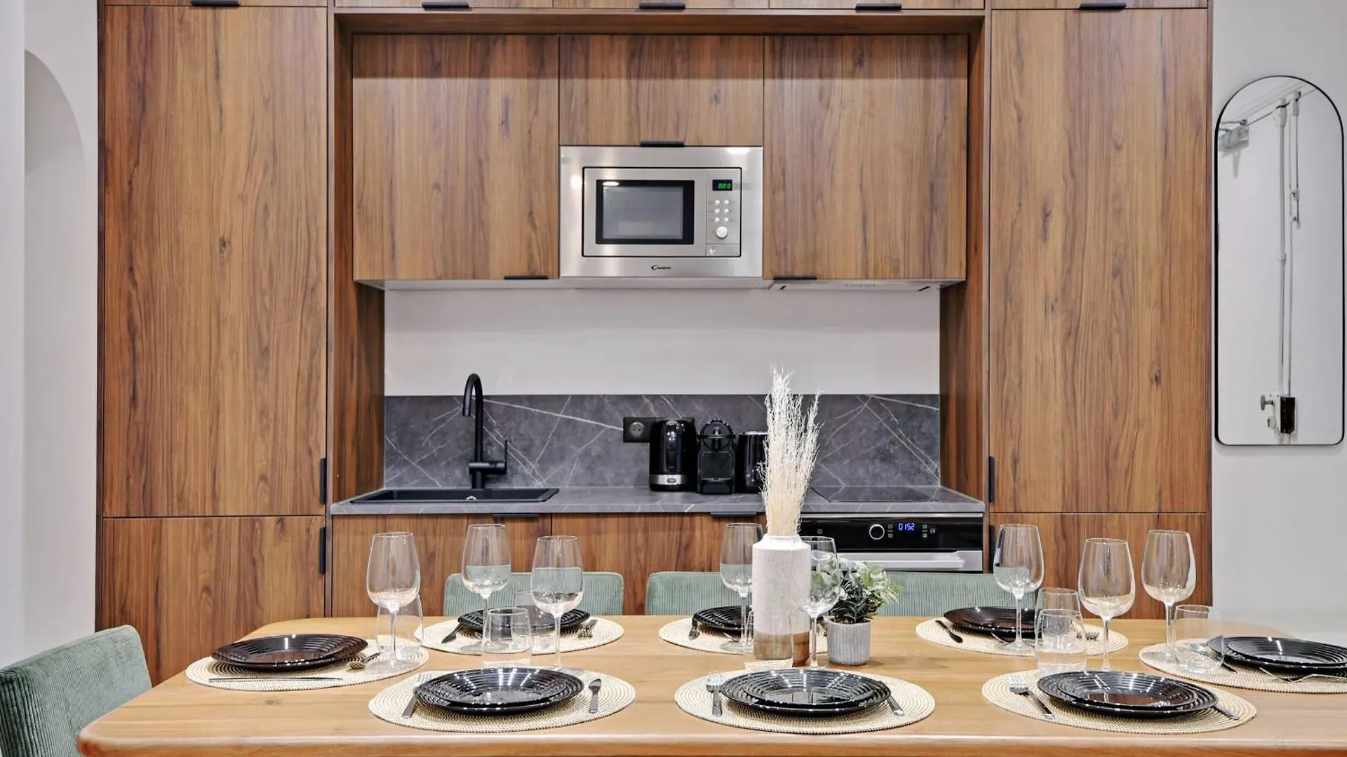 Spacious Apartment - 3Bdr-6P Parijs