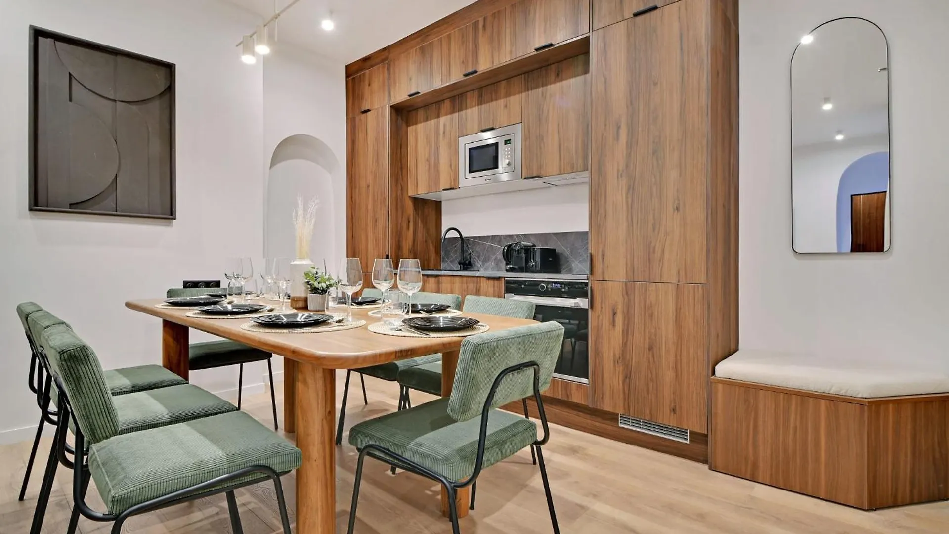 Spacious Apartment - 3Bdr-6P Parijs Frankrijk