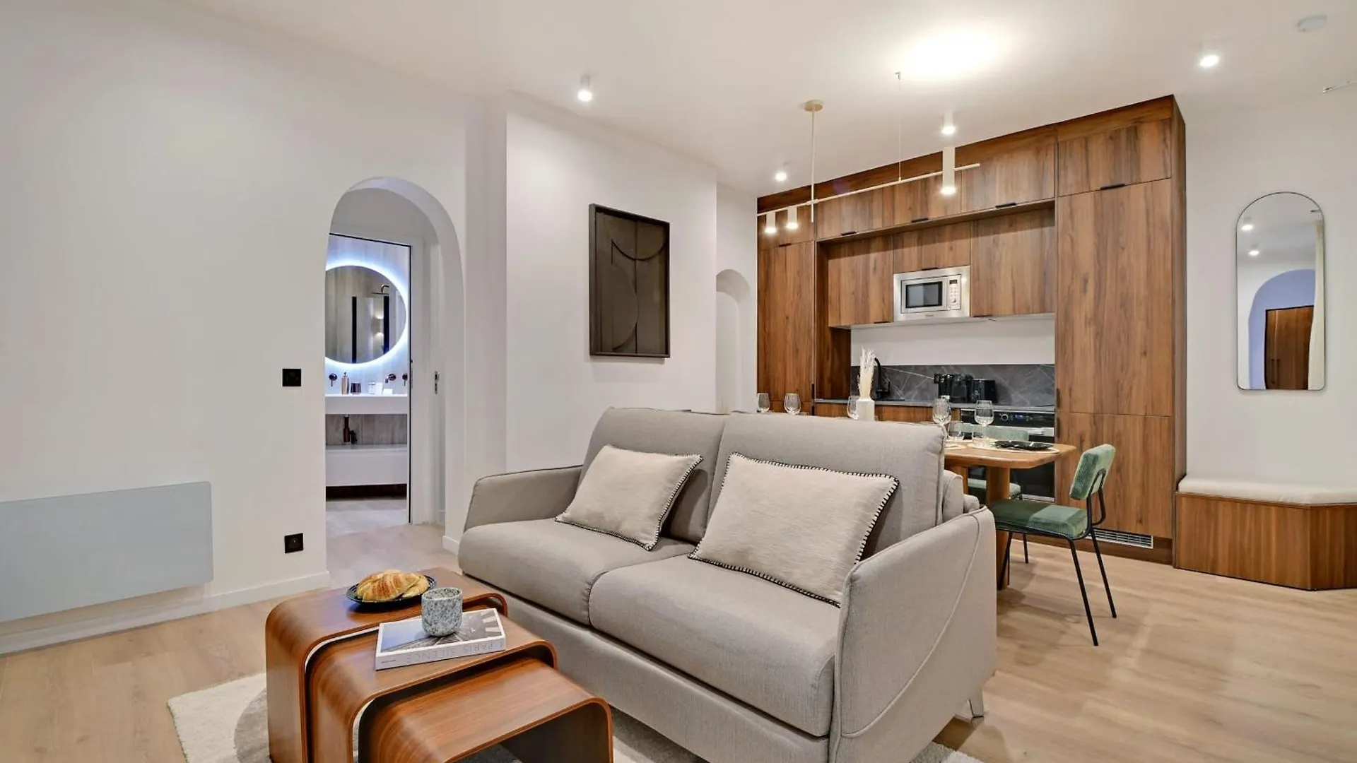 Spacious Apartment - 3Bdr-6P Parijs