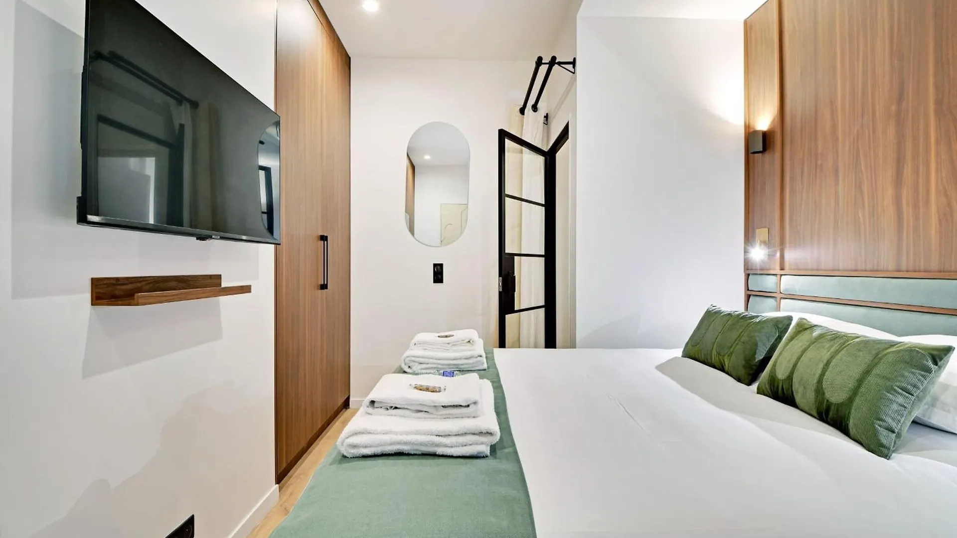 Spacious Apartment - 3Bdr-6P Parijs